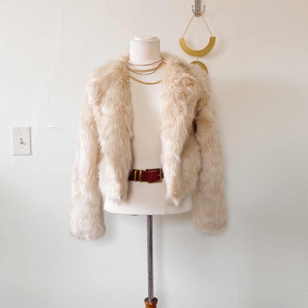 Faux fur cropped jacket